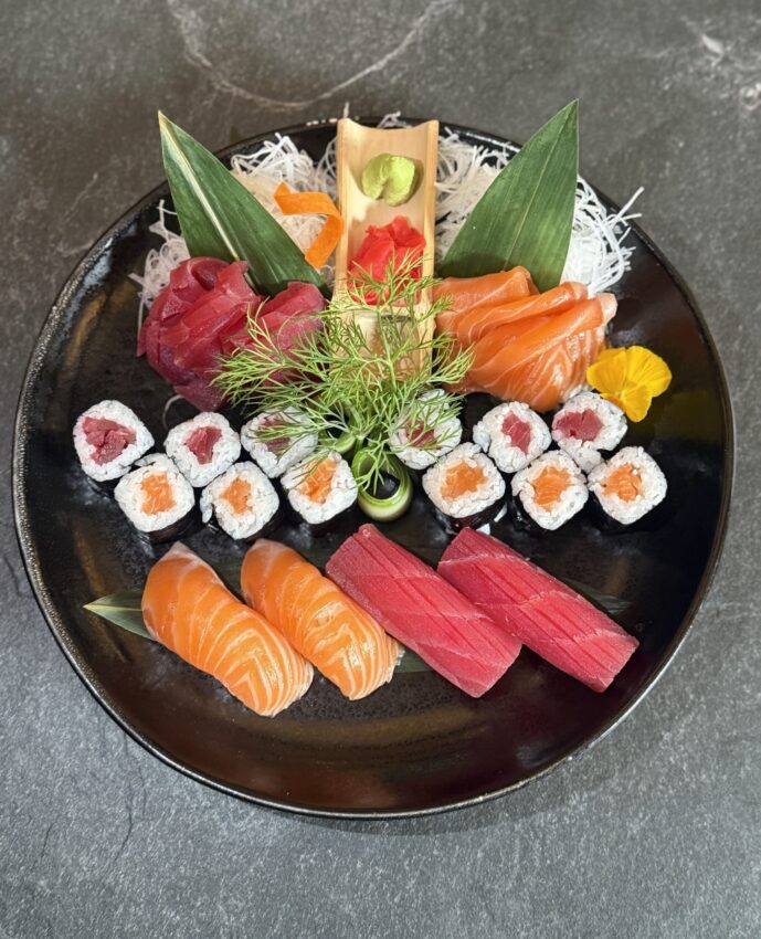 The Authentic Japanese Sushi & Sashimi Set(⇦New!) - Image 2